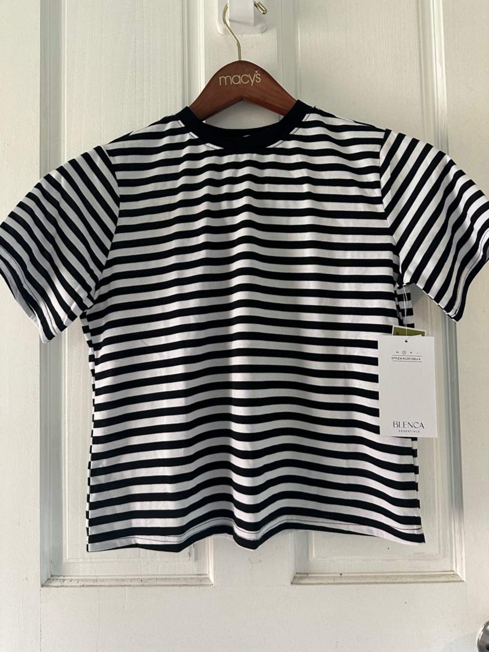 🌻 NWT Blenca Black & White Striped Boxy Cropped Tee 🌻